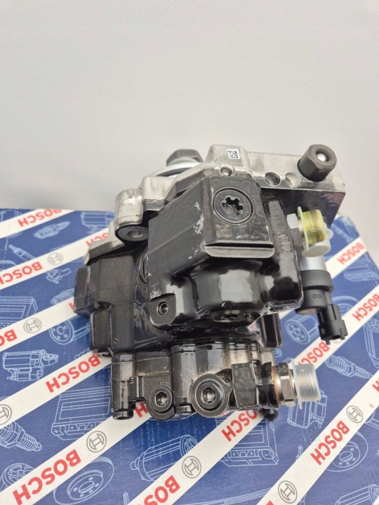 OE POMPE INJECTION IVECO HEULIEZ IRISBUS NOUVEAU HOLLAND 7.8L 8.7L 0445020093