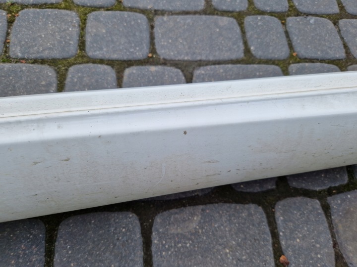 MOULURE SEUIL DROITE SEUIL 650 MERCEDES B-KLASA W246 1.5 CDI