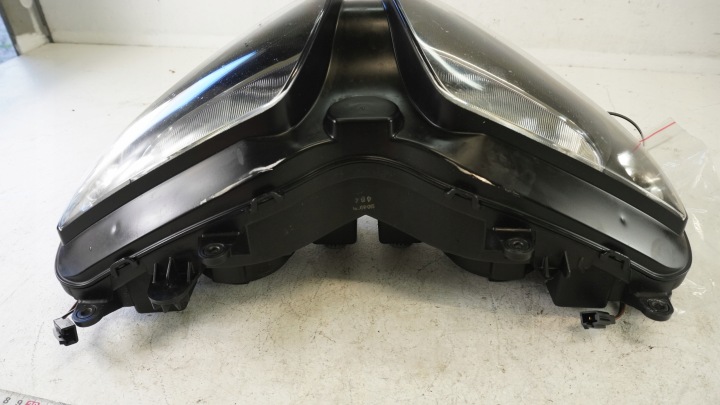 SUZUKI SV 650 AVEC 03-09 PHARE PROJECTEUR AVANT