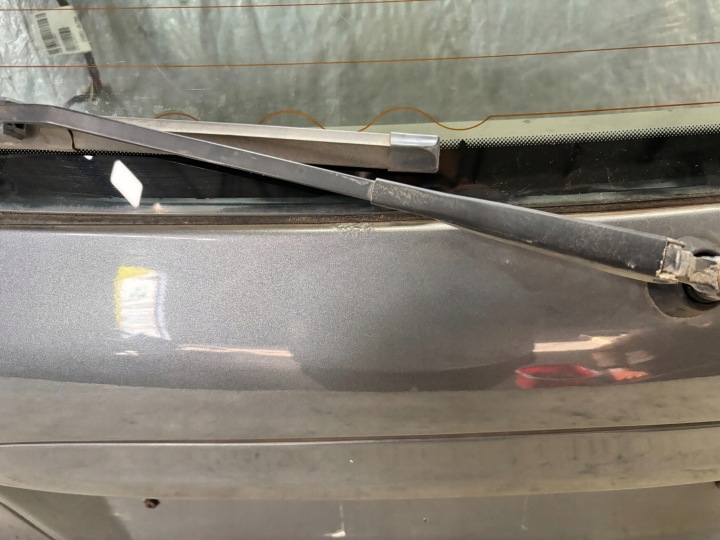 COUVERCLES DE COFFRE COUVERCLES DE COFFRE NISSAN ALMERA TINO K: KY5
