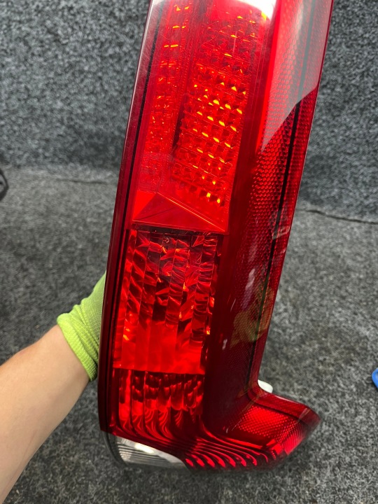VOLVO V50 LIFT PHARE DROIT ARRIÈRE OE EUROPE