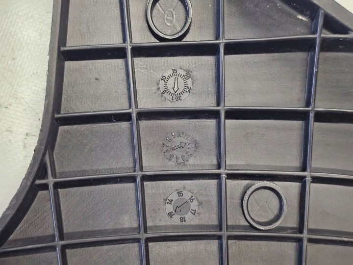 GLISSIÈRE FIXATION MERCEDES GLC 253 W253A2538851800 DROIT AVANT 2019 ORIGINAL