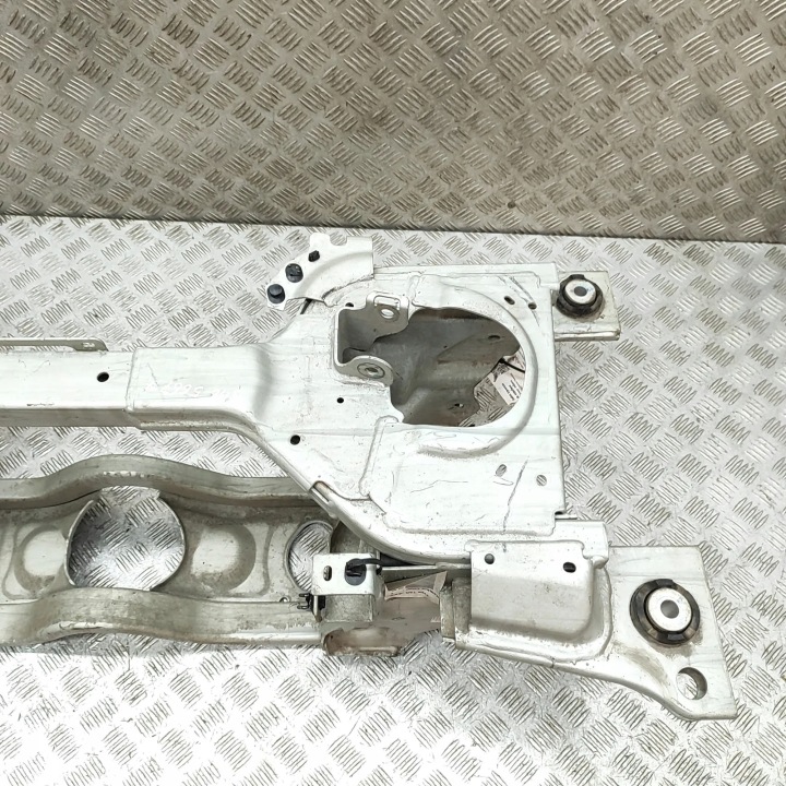 CHÂSSIS ARRIÈRE PEUGEOT 3008 II SUV (MC_, MR_, MJ_, M4_) 9834682180 32843844