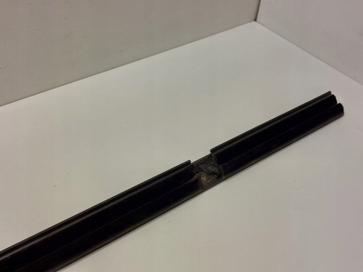 MOULURE VITRES ARRIÈRE ARRIÈRE CÔTÉ GAUCHE VOLKSWAGEN TIGUAN 5N0839479
