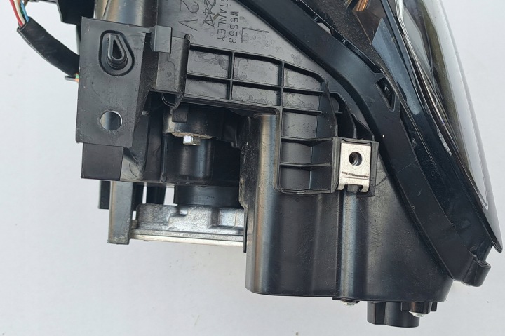 MAZDA CX30 2019+ PHARE AVANT GAUCHE COMPLET LED EUROPE DFR7-51040 AVANT