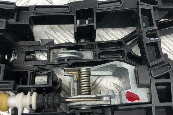 POIGNÉE DROITS AVANT PORTES BMW 5 (F10) X4717565008 2.0L DIESEL 135KW