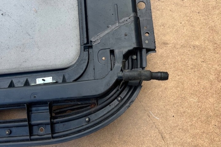 TOIT OUVRANT BMW 5 TOURING (E61) 7053409 2.5L GASOLINE 141KW 2004