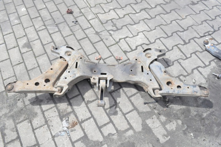 HYUNDAI I10 I 1.1 12V 67KM CHÂSSIS CHÂSSIS SUSPENSIONS BRAS DE SUSPENSION