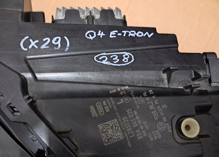 AUDI Q4 E-TRON PROJECTEUR GAUCHE COMPLET LED MATRIX COMPLET 89A941035 (238)