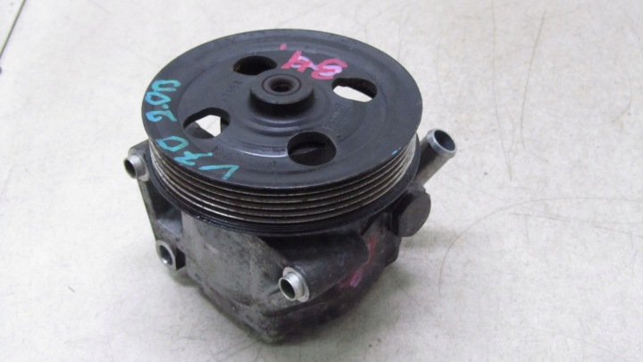 VOLVO V70 III 2.0 POMPE AMPLIFICATEUR 7G91-3A696-HA