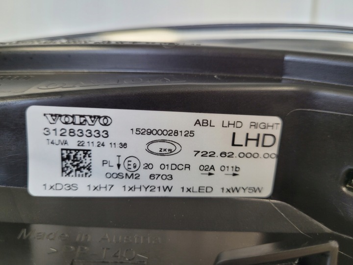 PHARE DROITE AVANT DROIT AVANT VOLVO V40 XÉNON 31283333