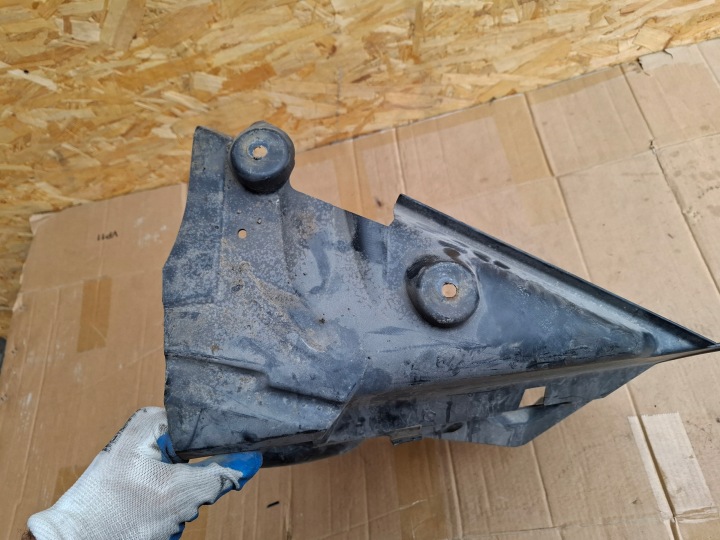 GUIDE D'AIR GAUCHE PORSCHE 911 996