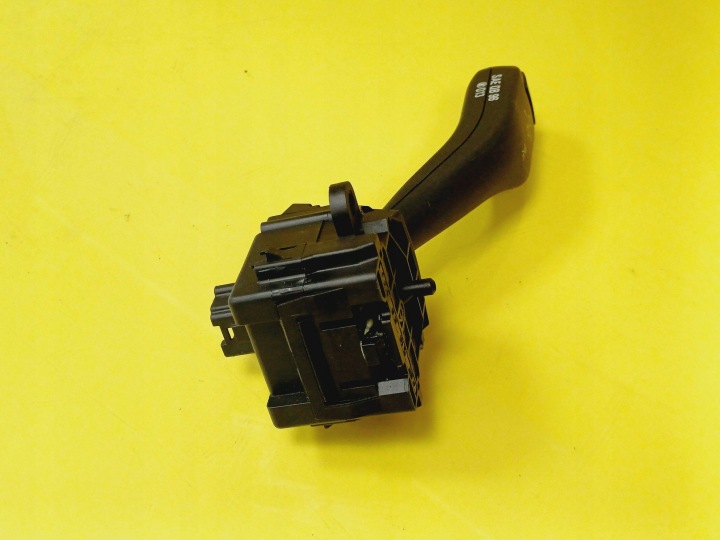MANETTE COMMUTATEUR CLIGNOTANTS BMW 5 E39 8363668K NR265