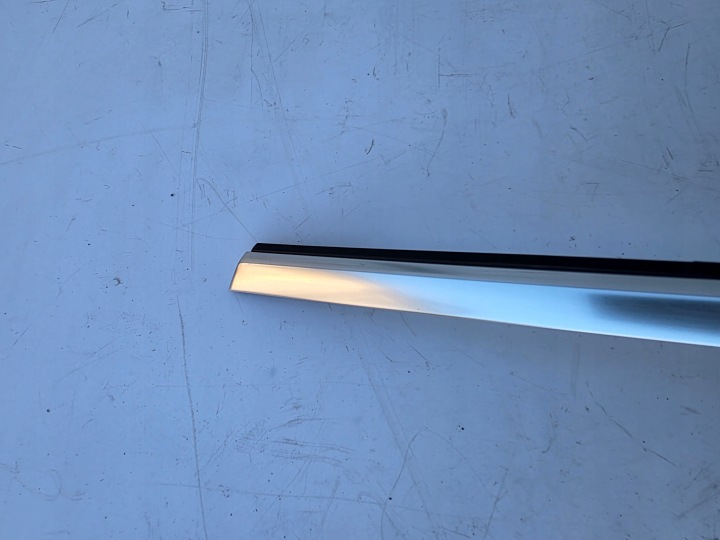 MOULURE RACLOIR PORTES CHROME DROITE ARRIÈRE DROIT ARRIÈRE AUDI Q5 80A FY