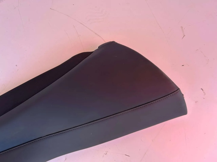 TESLA MODÈLE 3 PROTECTION LATÉRALE SIÈGES ARRIÈRE PRAWIDLOWY 2024 SALOON 4/5DR EV
