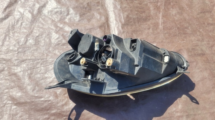 PHARE DROITE AVANT PROJECTEUR DROIT FIAT GRANDE PUNTO EUROPE 1629