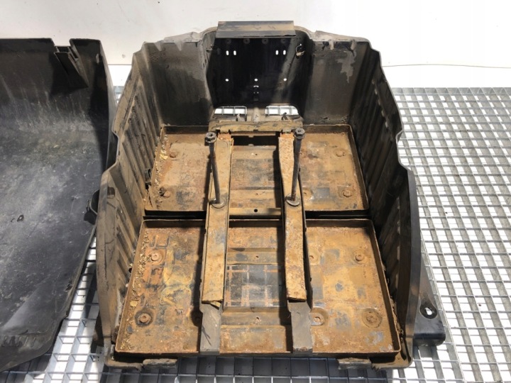 BOÎTE SUR AKUMULATORY DAF XF