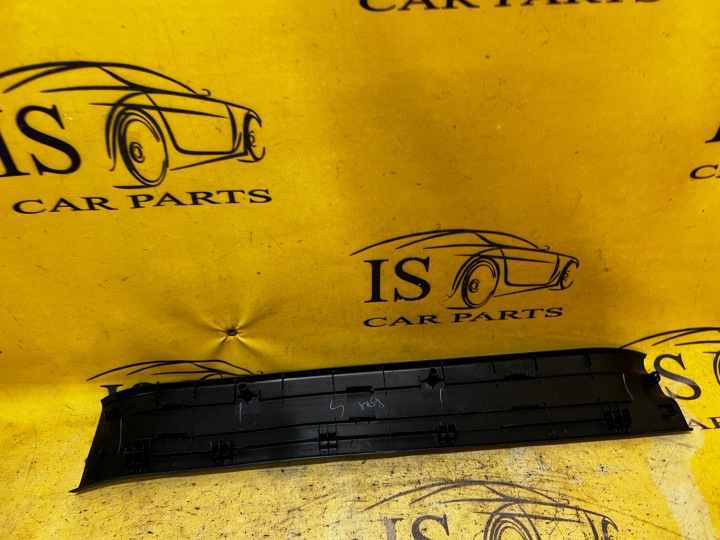 MOULURE PROTECTION CHÂSSIS REVÊTEMENT SEUIL AVANT GAUCHE TOYOTA HILUX VIII 8