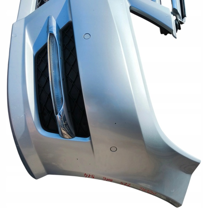 MERCEDES W204 LIFT PARE-CHOCS AVANT AMG PDC 775