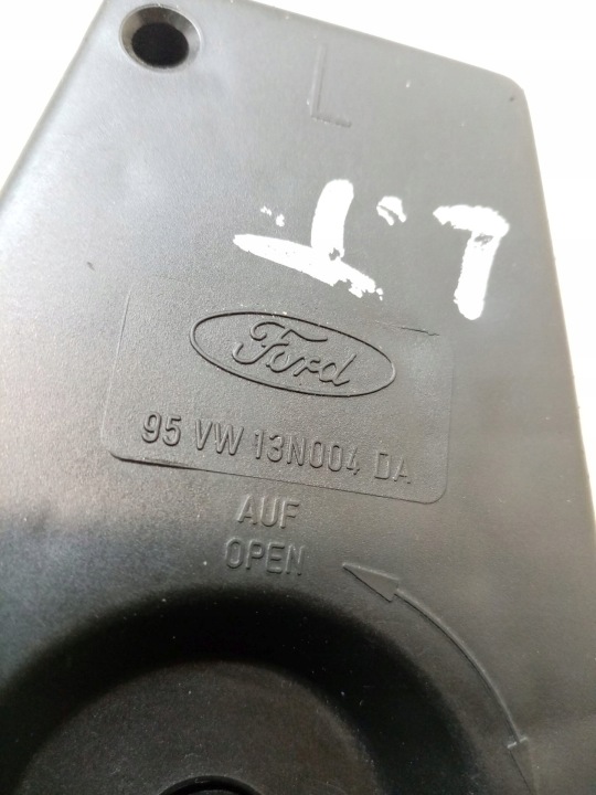 DOUILLE D'AMPOULE GAUCHE DROIT ARRIÈRE GALAXY 2.0 95VW13N004EA