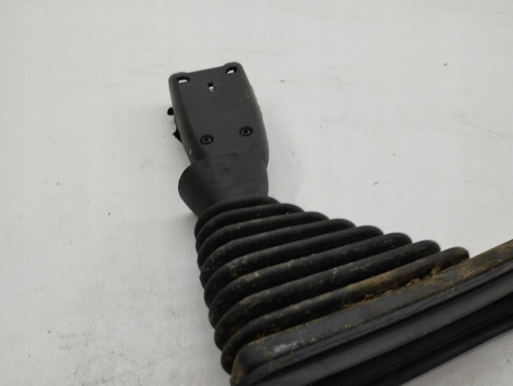 NISSAN QASHQAI AGRAFE PANNEAU AVANT 2008 R86843JD000