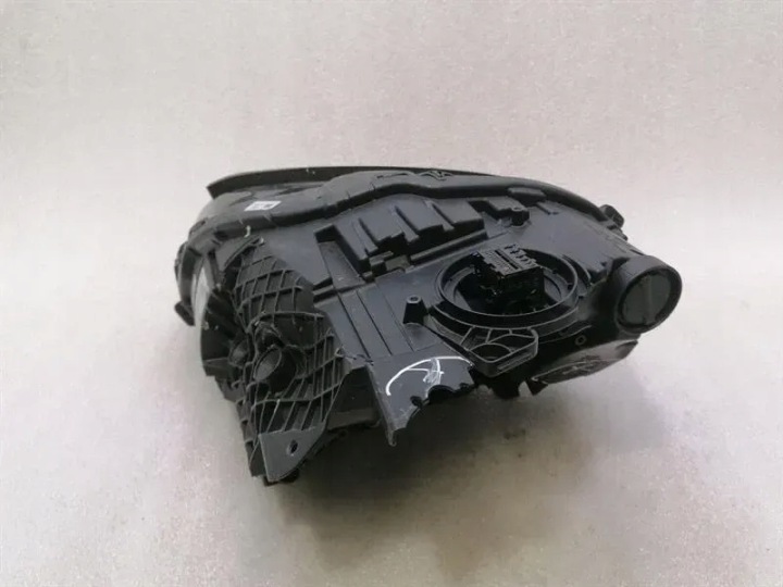 PORSCHE TAYCAN 9J RIGHT HEADLIGHT 9J1941060E FECTS MATRIX PDLS
