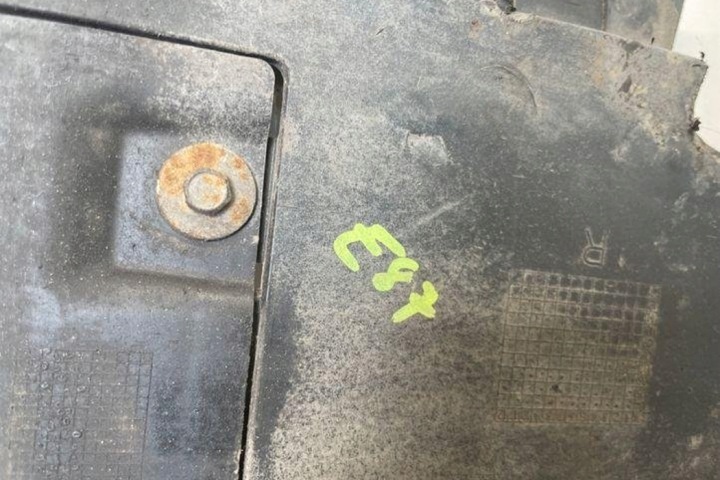 DROITE PROTECTION CHÂSSIS BMW 1 (E87) 7141862 2.0L DIESEL 100KW 2008