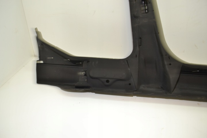 BMW E36 BERLINE QUART BRODERIE SEUIL GAUCHE CÔTÉ GAUCHE