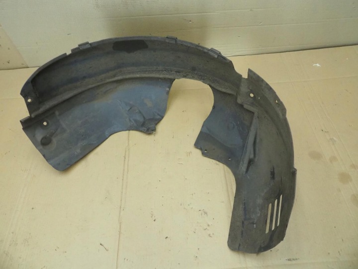 PASSAGE DE ROUE DROIT AVANT FORD FIESTA MK7 2009- 8A61-16114-AD