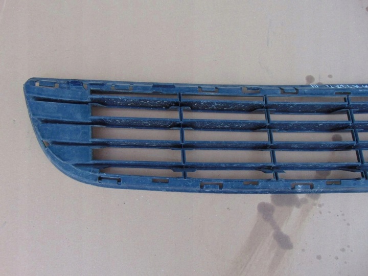 GRILLE CENTRALE PARE-CHOCS PARTENAIRE III 9681519877
