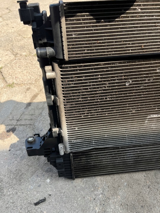 ENSEMBLE RADIATEUR RADIATEUR EAU MASTER IV 2.3 DCI 180KM VENTILATEUR MOVANO