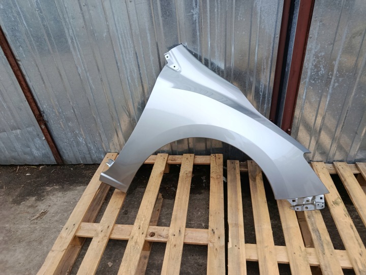 AILE DROIT AVANT SUBARU IMPREZA V 5 GK GT 05.16-05.23R PEINTURE G1U