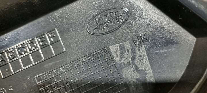 LAND ROVER DISCOVERY SPORT L550 GRILLE CENTRALE PARE-CHOCS AVANT LK72-17F791-E