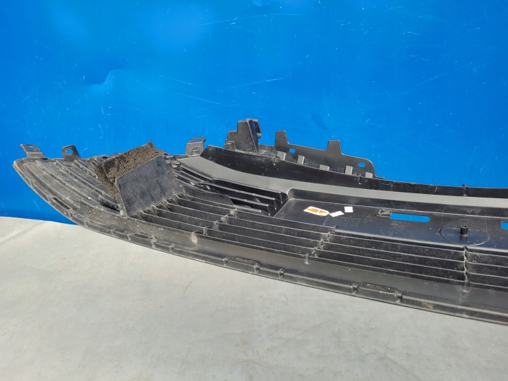 TOYOTA COROLLA E21 BERLINE 2019-2022 19-22 GRILLE CENTRALE PARE-CHOCS AVANT