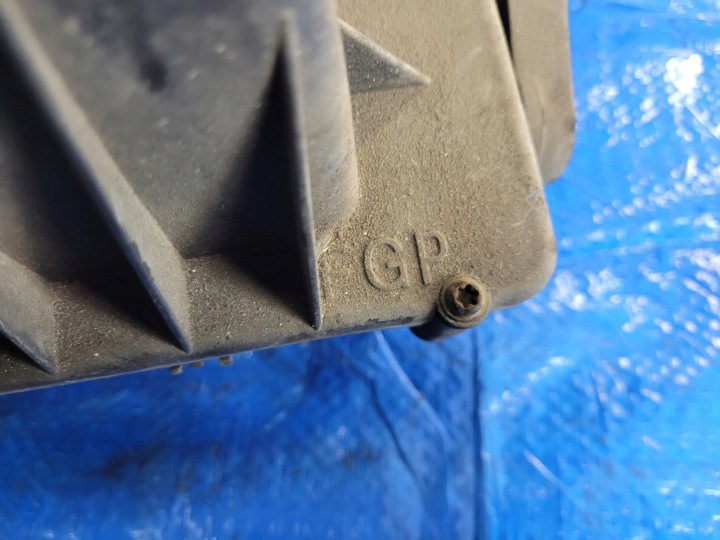 OPEL-CZESCI ASTRA H ZAFIRA B CHÂSSIS FILTRE AIR 1.4 1.6 1.8 55353465