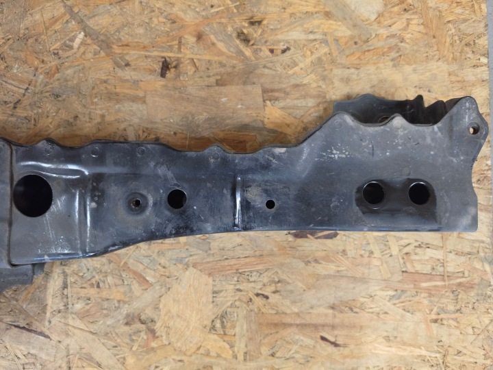 TOYOTA AURIS II 12-18 POUTRE SOUS MOTEUR TRAVERSE