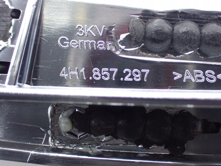 4H1857297 MOULURE TABLEAU DE BORD SZCZOTKOWANE AUDI A8 D4