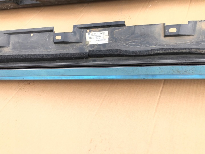 AUDI A8 D4 4H4 LIFT LONG MOULURE SEUIL LY9T LX7P
