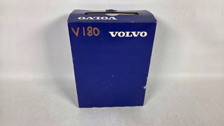 PHARE CLIGNOTANT AVANT DROITE VOLVO S40, V40 96- 30806987