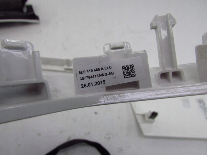 SKODA FABIA III DÉCOR DÉCORS TABLEAU DE BORD EUROPE BLANC 14-20R 6V1858418A