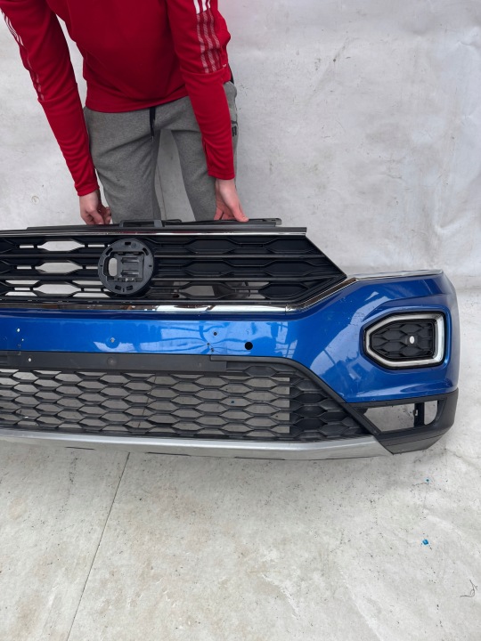 VW T-ROC 2GA 17R. PARE-CHOCS AVANT AVANT PDC 2GA807221J