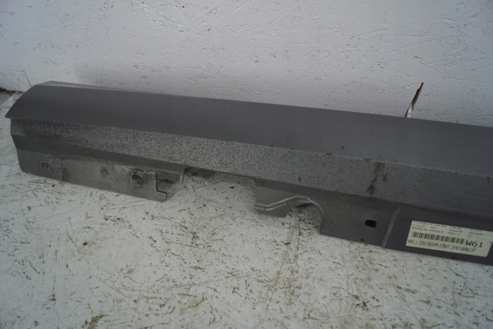 SEUIL MOULURE GAUCHE BMW E92 E93 MODULE 8041197