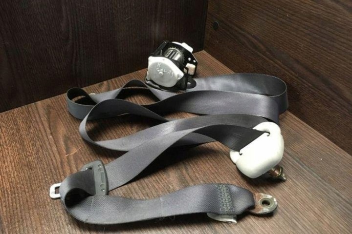 CEINTURE DE SÉCURITÉ ARRIÈRE GAUCHE TOYOTA COROLLA VERSO (ZER_, ZZE12_, R1_)