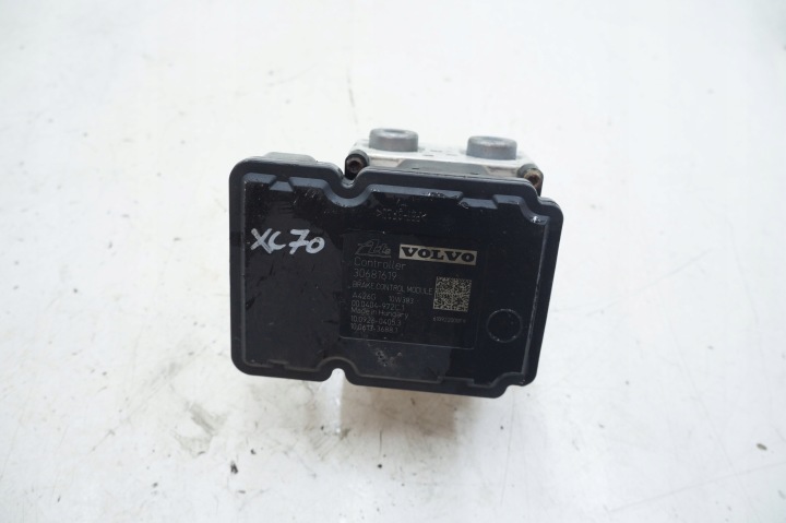 POMPE DE FREIN MODULE ABS VOLVO XC60 I XC70 30681619