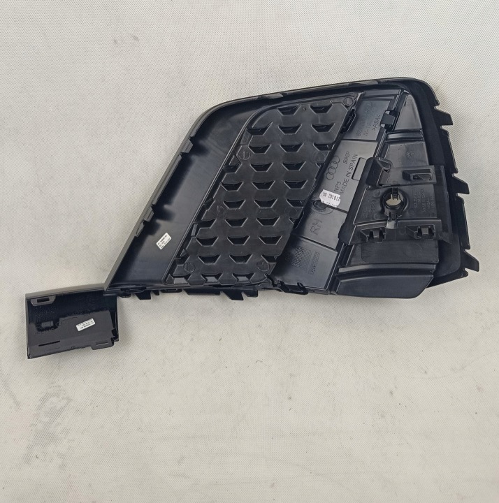 GRILLE AUDI A1 S-LINE II AVANT DROITE 18-25 R. HANDAN801