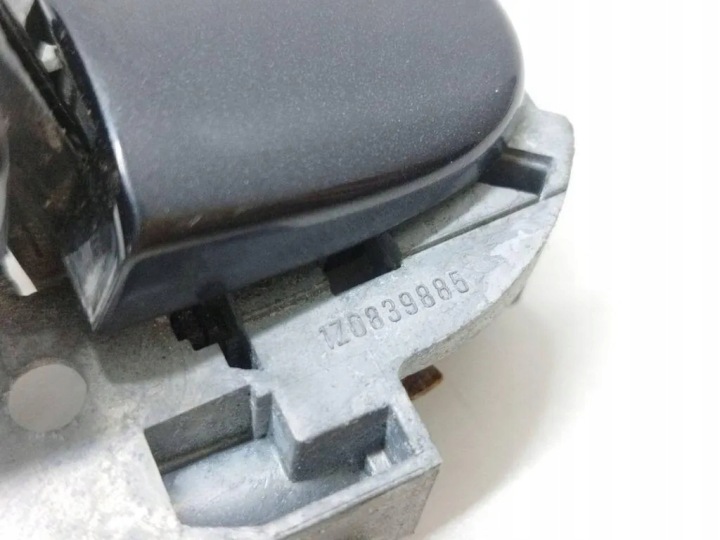 POIGNÉE ARRIÈRE DROITS PORTES SKODA OCTAVIA II COMBI (1Z5) 1Z0839885 1.6L