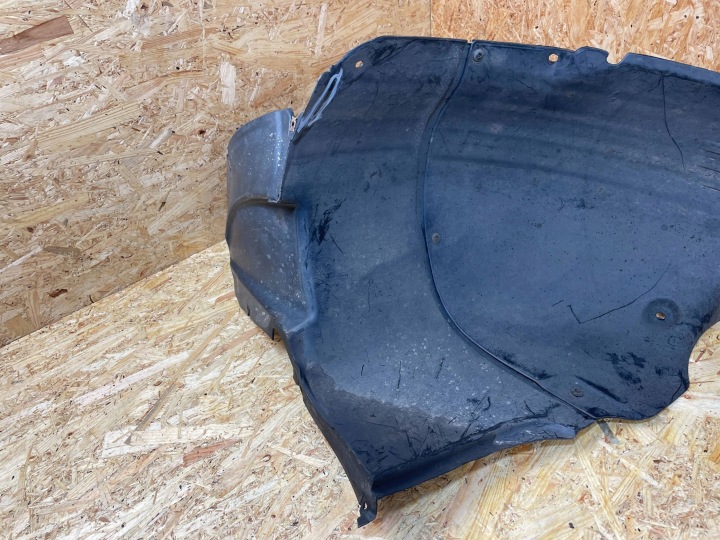 PASSAGE DE ROUE AVANT GAUCHE VW PASSAT CC 3C8805911D 3C8805977C 2011-