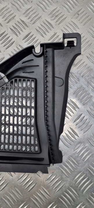 BMW F25 PROTECTION PLASTIQUE GRILLE DROITE 9184005