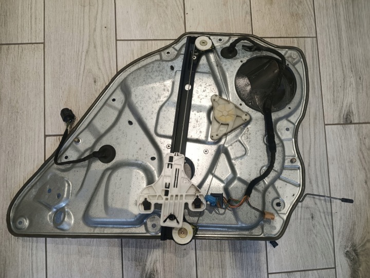 6Q6839755#6Q4839401D# 6Q0959811A#MECHANIZM ÉLÉVATEUR VITRES T.L.VW POLO 9N