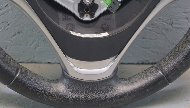 BMW E81 E87 VOLANT CUIR MULTI 6853131 (K413)